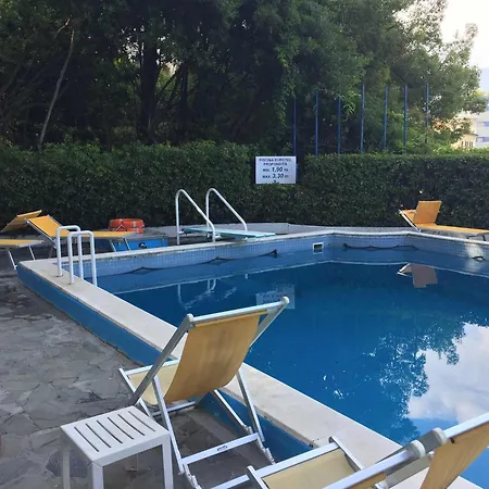 Eurotel 406 公寓 *